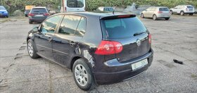 VW Golf 5 1K TOUR 1,4 16V 2007 130 tis. km 5 tidveř - 2