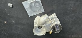 BMW M70 E31 850i vodní čerpadlo nové - 2
