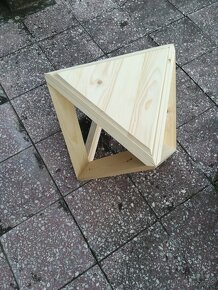 Kubismus, geometrie, stolička - 2