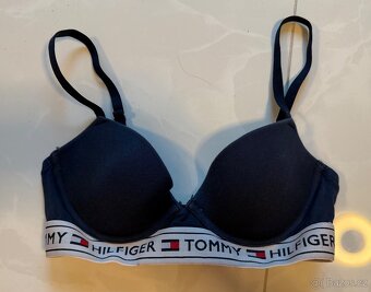 Tommy Hilfiger podprsenka 75A - 2