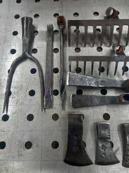 Staré kované nářadí - 2