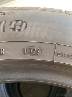 Dunlop 235/55 R19 - 2