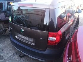 Škoda Yeti 2014 2.0 TDI CFH najeto 10500km. - 2