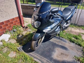 Suzuki GSX 750 F - 2