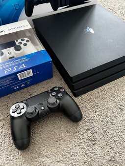 Sony Playstation 4 PRO 1TB dva ovladače - 2