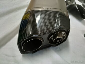Akrapovic slip on titan - 2