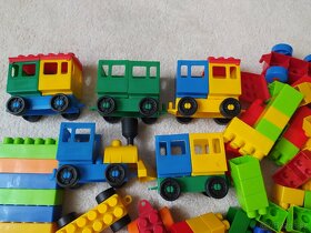 Lego kostky+vláček - 2