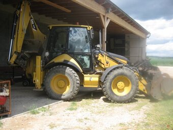Traktor bagr - 2