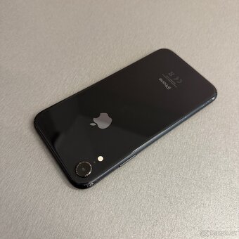 iPhone XR černý, pěkný stav, 12 měsíců záruka - 2