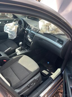 Škoda Superb II combi 2.0TDI 125kw haldex NÁHRADNÍ DILY - 2