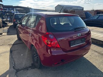 KIA CEED na náhradní díly ND - 2