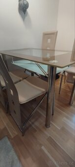 Jídelní stůl a židle - 2