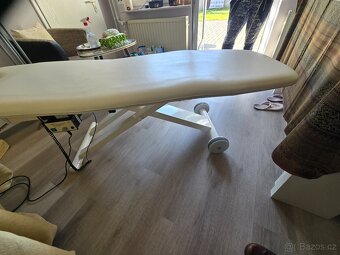 Elektrické Masážní lehátko bílé 1 motor - 2