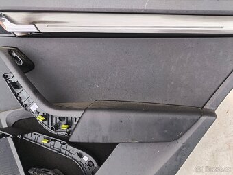 Výplně dveří Octavia 3 s ambientní osvícení - 2