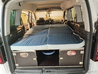 Lůžková vestavba Citroen Berlingo - 2