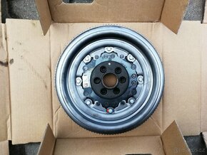 Dvouhmotový setrvačník, originál nový 03C105266F - 2