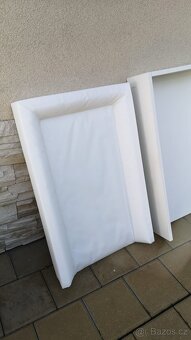 Přebalovaci pult - 2