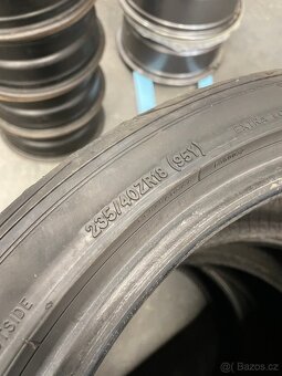 Sada 4 pneu 235/40 R18 - 2