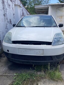 FORD Fiesta 1,4Tdci , zadní vrata na 5dver . Dohodou - 2