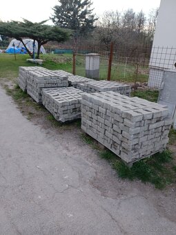 Zámková dlažba tloušťka 8 cm 35 m2 - 2