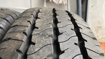 2x Letní pneu 215/70R 16C - 2