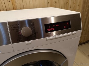 Úzká pračka AEG na 6,5 kg prádla - 2