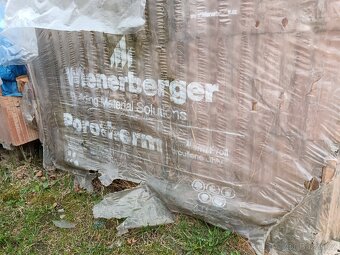 Prodám cihle Wienerberger 25x40x25 - 2