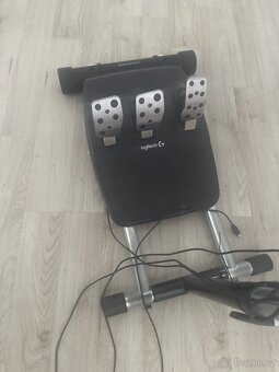 Volant pro PlayStation a Xbox - 2