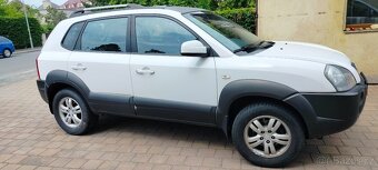 Hyundai Tuscon - 2