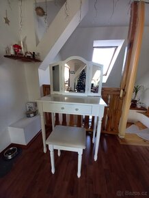 Kosmetický stolek,RYCHLÉ JEDNÁNÍ SLEVA - 2