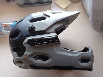 Integrální přilba - 2