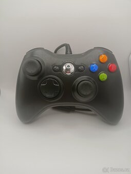 Xbox 360 drátový ovladač - Černý, nový - 2