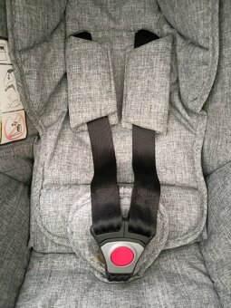 Autosedačka pro miminko - 2