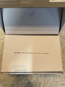 ASUS ROG STRIX LC 240 RGB White Edition - 2