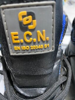 Prodám NOVÉ pracovní boty zn. Prabos, vel č. 9 - 2