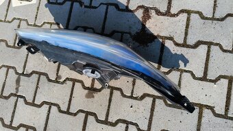 Přední světlo Ford Fiesta 2013 - 2017 pravé - 2