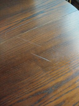 Rozkladaci jidelni stul - 2