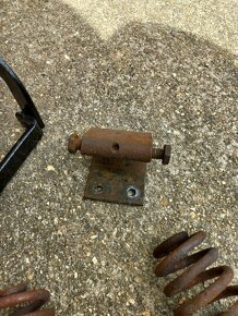 ČZ předvalečna - Sedlo - Pružiny - Držák - 2