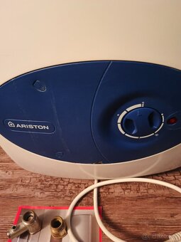 Ariston Shape elektrický bojler,krabice, návod a příslušenst - 2