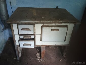 Bílá trouba se šuplíky - 2