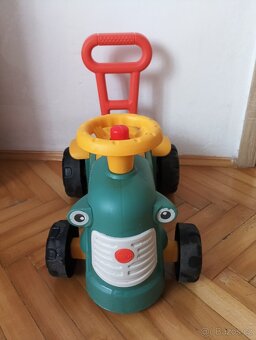 Odrážedlo/chodítko Traktůrek - 2