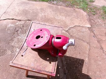 svěrák york 125 - 2