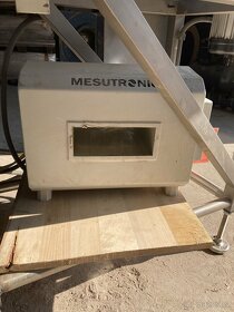 Magnetický detektor kovů v materiálech MESUTRONIC - 2