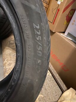 225/50 R17 - 2