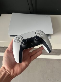 PLAYSTATION 5 Digital Edition - 2