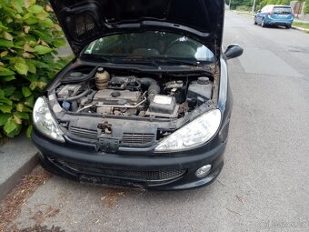 Peugeot 206 1.4/55kw náhradní díly prodám - 2