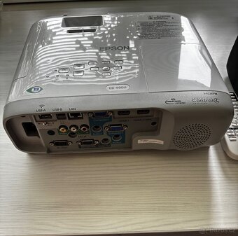 PRODÁM PROJEKTOR Epson EB-990U - 2