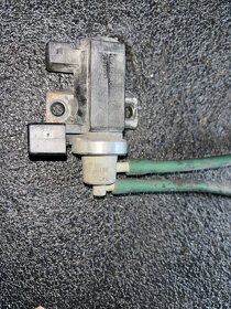 Elektrický ventil podtlaku (měnič tlaku) 46768250 - 2