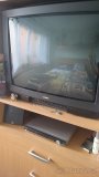 Televize + popř. stolek pod TV. - 2