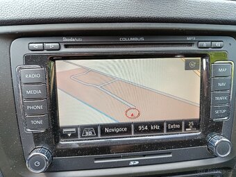 Škoda Octavia II Columbus navigace - 2